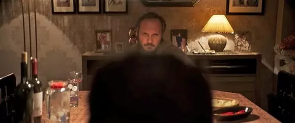 Kuru Otlar Üstüne: Karanlık Tarafını Tanı